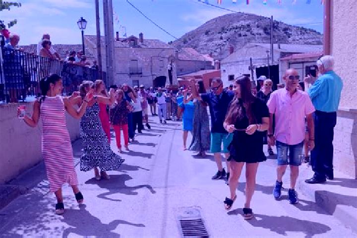 Sofia, 31 — Escort in Cevico Navero, Spain
