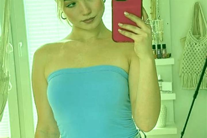 Sofia, 31 — Escort in Juia, Spain