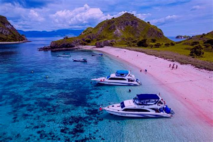 Sofia, 31 — Escort in Labuan Bajo, Indonesia
