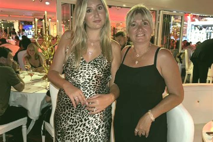 Sofia, 31 — Escort in Le Nayrac, France