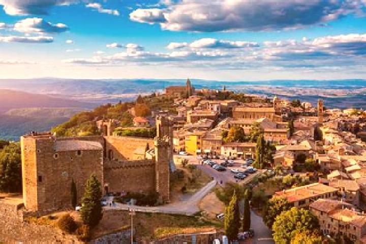 Sofia, 31 — Escort in Montalcino, Italy