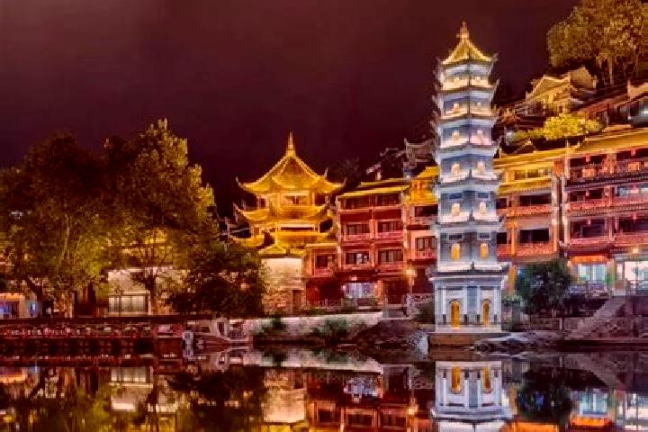 Sofia, 32 — Escort in Fuyuan, China