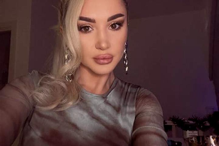 Sofia, 33, a blonde grey-eyed middle eastern companion based in Orizania. Offering GFE, BDSM, Girlfriend Experience. Available for incall and outcall, overni...