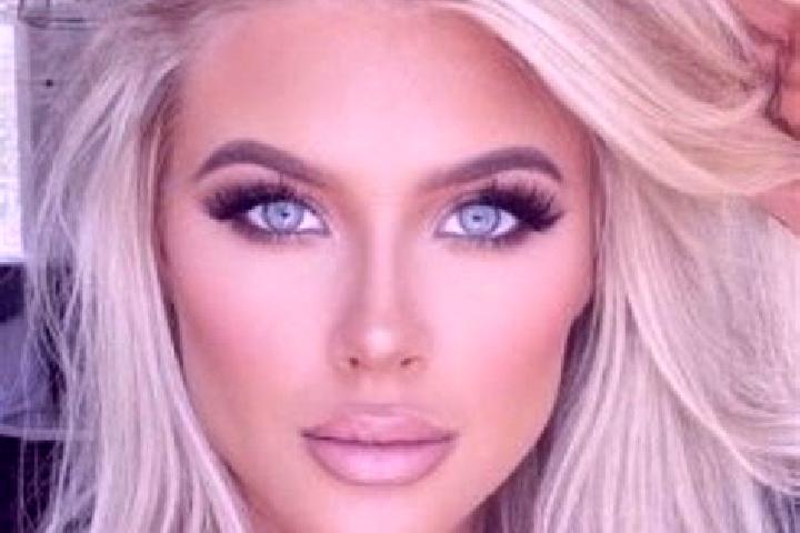 Sofia, 33, a platinum blonde hazel-eyed middle eastern companion based in Pasirkadu. Offering Striptease, Fetish, Deep French Kissing, Couples. Available for...