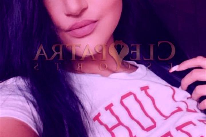 Sofia, 33, a red dark-eyed indian companion based in Lagja e Korbajve. Offering OWO, GFE, CIM, Overnight, Tantra. Available for incall and outcall, overnight...