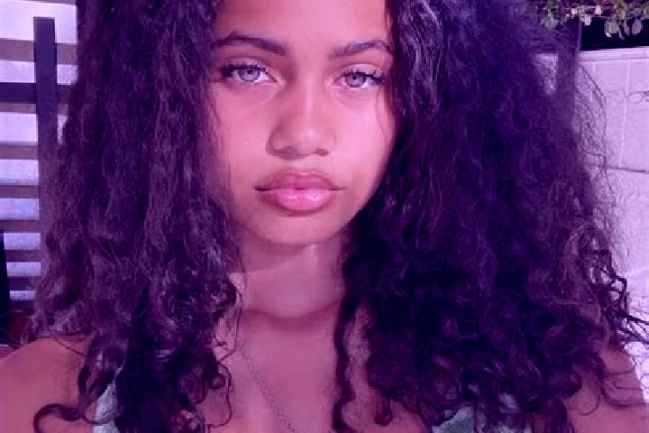 Sofia, 33, a red green-eyed mixed companion based in Lampa. Offering 69, Roleplay, Erotic Massage, Deep French Kissing. Available for incall and outcall, day...