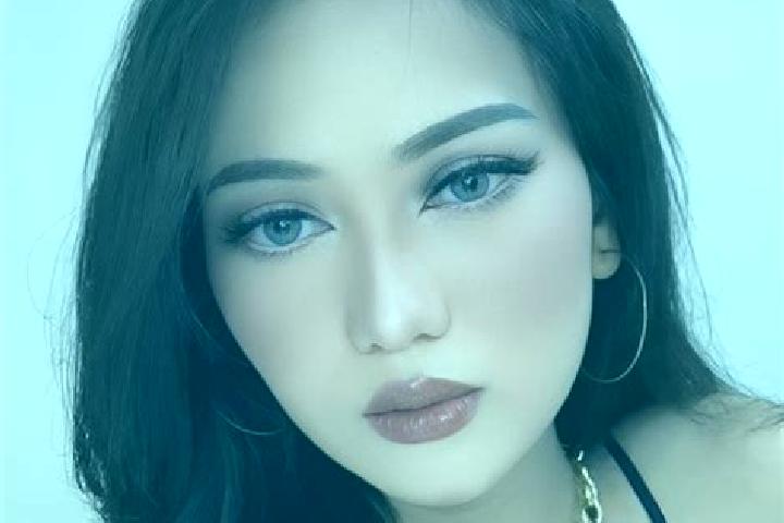 Sofia, 33 — Escort in Bodeh, Indonesia