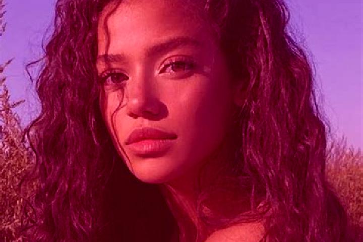 Sofia, 34, a black blue-eyed latina companion based in Gulong. Offering A-Level, Deep French Kissing, Prostate Massage, Striptease, Couples. Available for in...