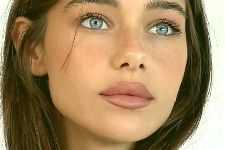 Sofia, 34, a brunette brown-eyed middle eastern companion based in Lahoma. Offering Striptease, CIM, Massage, Roleplay, A-Level. Available for incall and out...