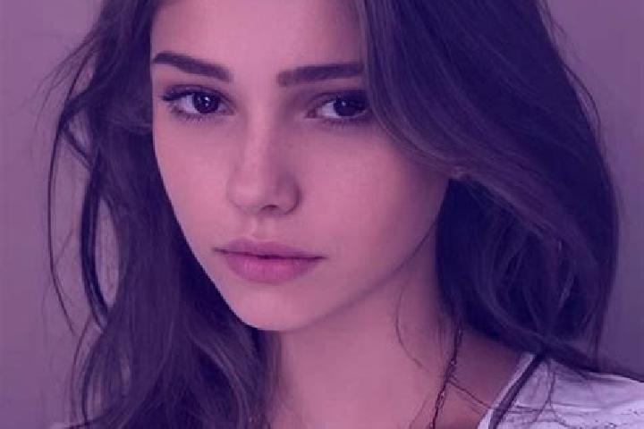 Sofia, 34, a chestnut dark-eyed slavic companion based in Kamenicky Senov. Offering Girlfriend Experience, Dinner Date, Fetish, Striptease. Available for inc...