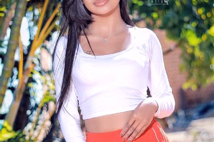 Sofia, 34 — Escort in Imerintsiatosika, Madagascar