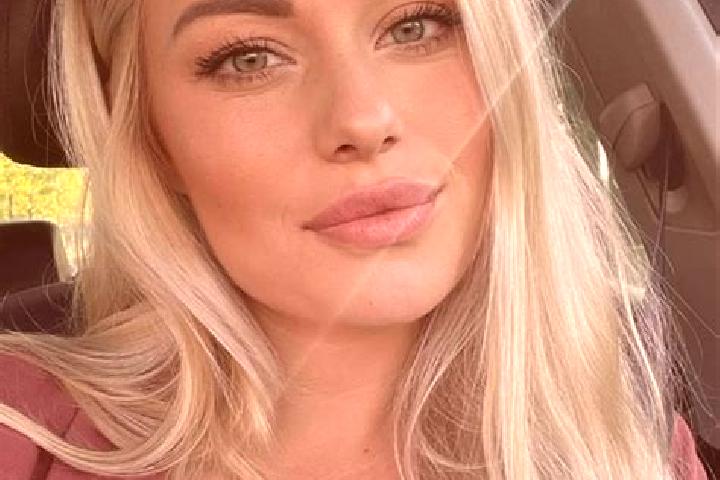 Sofia, 35, a blonde hazel-eyed mediterranean companion based in Bazna. Offering Travel Companion, Fetish, GFE. Available for incall and outcall, day and even...