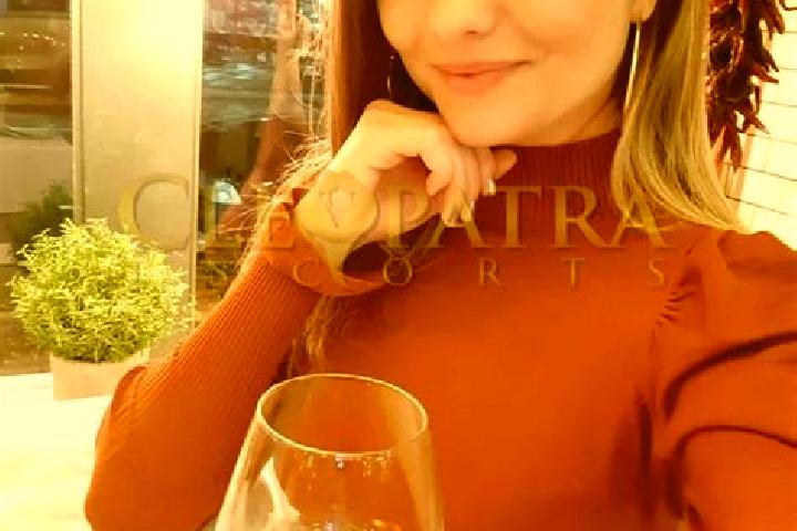 Sofia, 35, a dark blonde dark-eyed caribbean companion based in Senju. Offering Deep French Kissing, Party Girl, GFE, Dinner Date, Domination. Available for ...