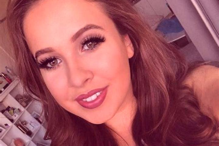 Sofia, 35, a red grey-eyed slavic companion based in Dalupaon. Offering Massage, Erotic Massage, GFE, A-Level. Available for incall and outcall, day and even...