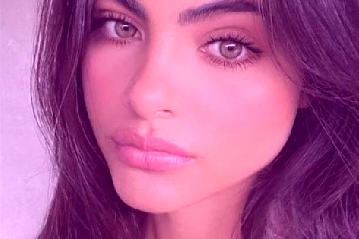 Sofia, 36, a auburn dark-eyed latina companion based in Pedra Badejo. Offering Travel Companion, Prostate Massage, Overnight, Girlfriend Experience, Massage....