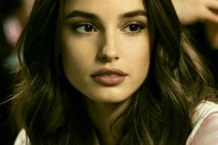 Sofia, 36, a brunette brown-eyed slavic companion based in Narros del Castillo. Offering Couples, A-Level, Girlfriend Experience, Striptease. Available for i...