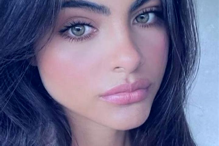 Sofia, 36, a chestnut hazel-eyed middle eastern companion based in Preixens. Offering Roleplay, Prostate Massage, Erotic Massage, Duos. Available for incall ...