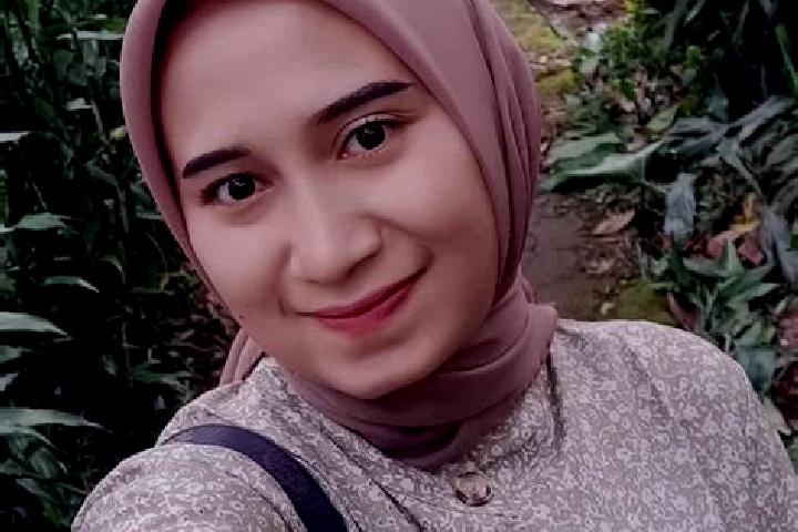 Sofia, 36 — Escort in Citapen, Indonesia