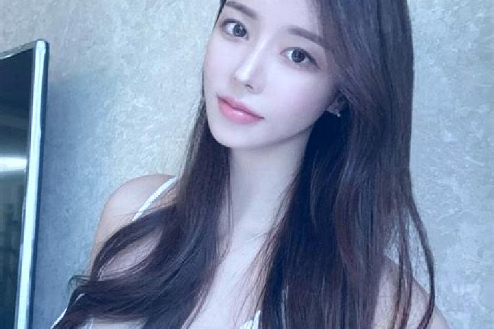 Sofia, 36 — Escort in Taocun, China