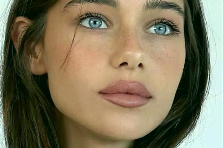 Sofia, 37, a brunette brown-eyed caucasian companion based in Bronda. Offering Erotic Massage, Striptease, Girlfriend Experience, Deep French Kissing. Availa...