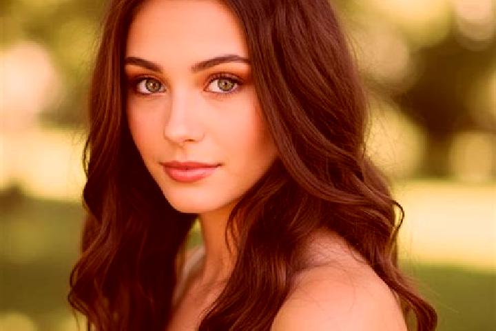 Sofia, 37, a brunette hazel-eyed asian companion based in Bulgarograsso. Offering GFE, A-Level, Girlfriend Experience, Party Girl. Available for incall and o...