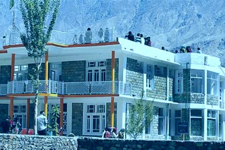 Sofia, 37 — Escort in Jaglot, Pakistan