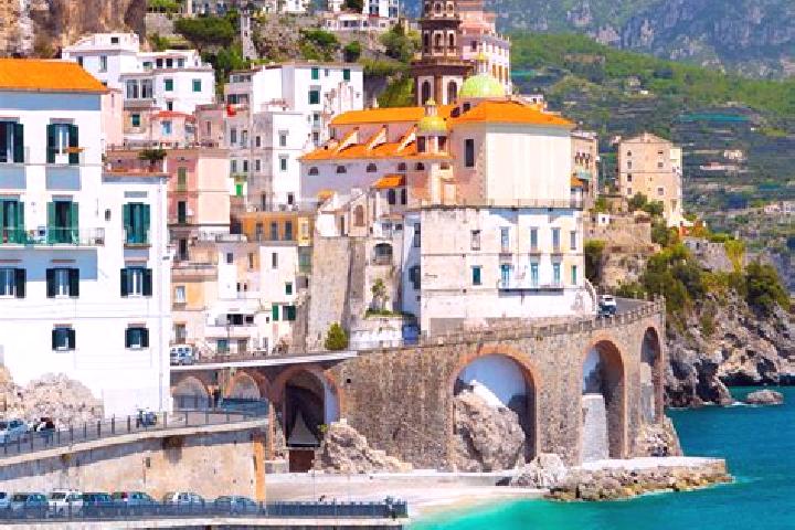 Sofia, 37 — Escort in Mena, Italy