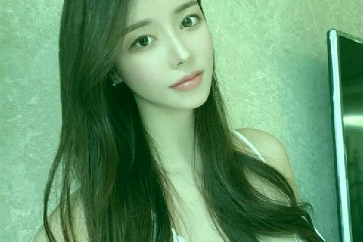 Sofia, 37 — Escort in Xinzhaipo, China