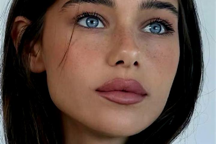 Sofia, 38, a brunette brown-eyed european companion based in Culloden. Offering Tantra, Dinner Date, Duos, Massage. Available for incall and outcall, overnig...