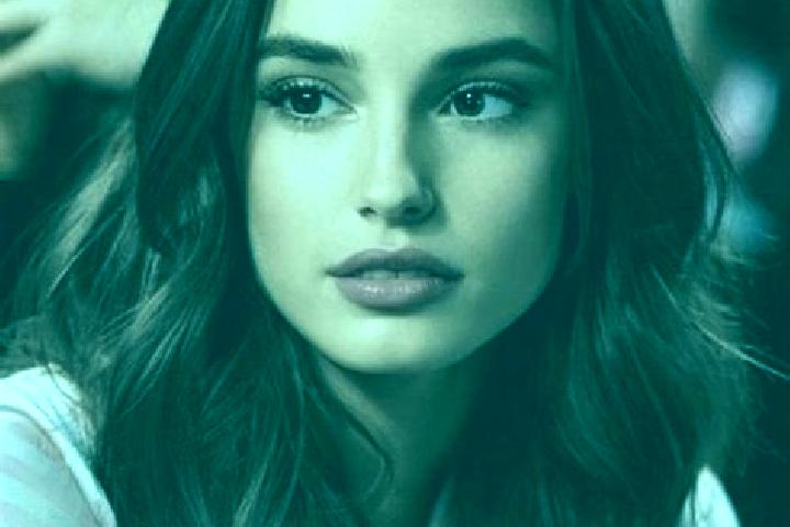 Sofia, 38, a brunette brown-eyed middle eastern companion based in Paderno Franciacorta. Offering Erotic Massage, CIM, Party Girl, Prostate Massage. Availabl...