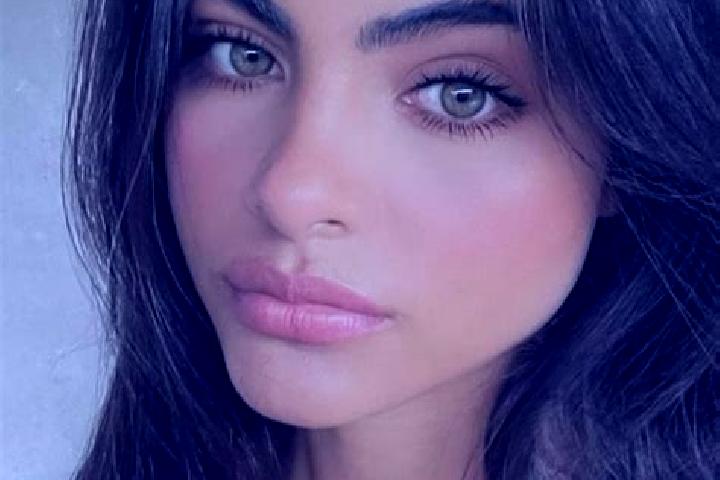 Sofia, 38, a brunette green-eyed indian companion based in Ar Rudayyif. Offering A-Level, Overnight, Duos, CIM, Prostate Massage. Available for incall and ou...