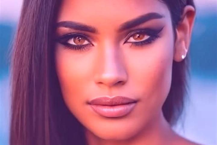 Sofia, 38, a chestnut amber-eyed latina companion based in Plevna. Offering Dinner Date, CIM, Overnight, 69. Available for incall and outcall, day and evenin...