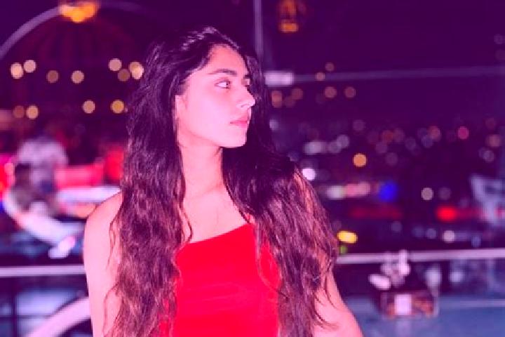 Sofia, 38, a red amber-eyed latina companion based in Sector 4. Offering Travel Companion, Girlfriend Experience, CIM, OWO, Party Girl. Available for incall ...