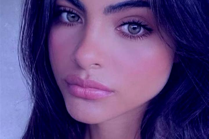 Sofia, 39, a auburn dark-eyed indian companion based in Rodeghieri-Rigoni-Podesta-Costa. Offering Domination, Travel Companion, Roleplay. Available for incal...
