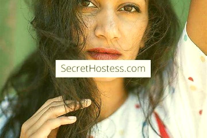 Sofia, 39, a black brown-eyed indian companion based in Machadinho d Oeste. Offering Domination, Deep French Kissing, Dinner Date, Striptease, Erotic Massage...
