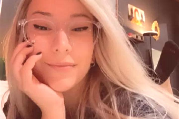 Sofia, 39, a blonde dark-eyed ebony companion based in Saint-Saturnin-du-Bois. Offering BDSM, Tantra, CIM. Available for incall and outcall, overnight bookin...