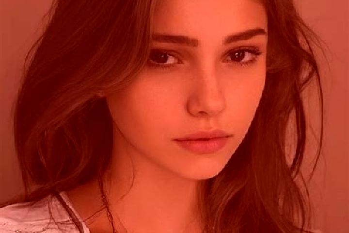 Sofia, 39, a chestnut hazel-eyed slavic companion based in Gagny. Offering CIM, Dinner Date, 69. Available for incall and outcall, overnight bookings available.