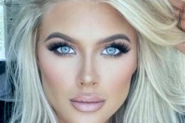 Sofia, 39, a platinum blonde green-eyed indian companion based in Thorne. Offering Dinner Date, Prostate Massage, Overnight, 69, Couples. Available for incal...