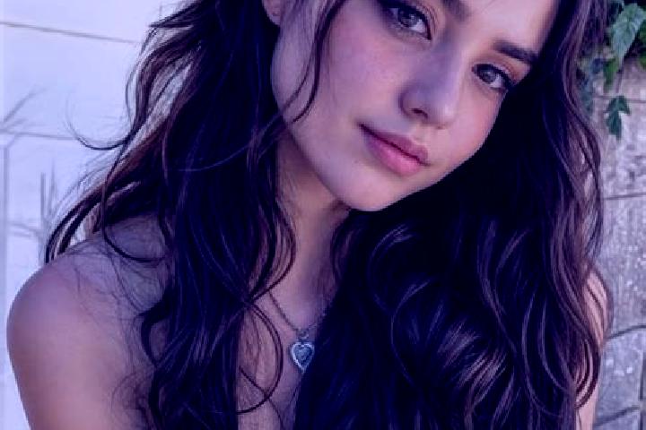 Sophia, 20, a auburn hazel-eyed mediterranean companion based in Cerkvenjak. Offering Couples, A-Level, CIM. Available for incall and outcall, overnight book...