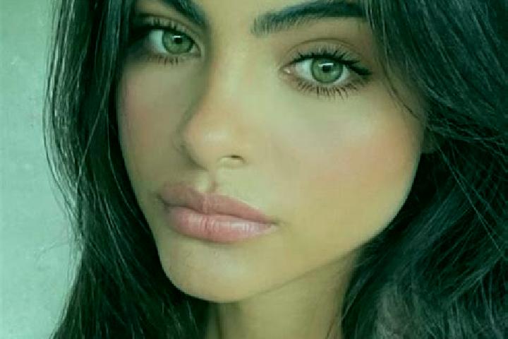 Sophia, 20, a brunette green-eyed mixed companion based in Gizilgaya. Offering Overnight, A-Level, CIM. Available for incall and outcall, day and evening dates.
