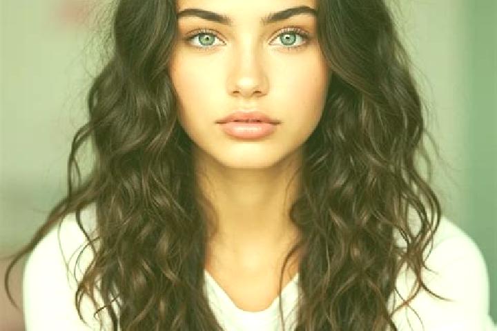 Sophia, 21, a auburn hazel-eyed mediterranean companion based in Pont-Bascule. Offering Fetish, Striptease, Domination, Tantra. Available for incall and outc...
