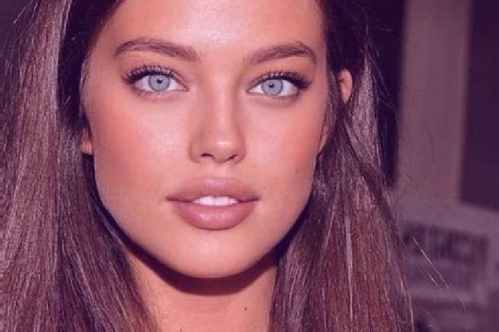 Sophia, 21, a chestnut green-eyed mediterranean companion based in Islip Terrace. Offering 69, Deep French Kissing, Couples, Massage, A-Level. Available for ...