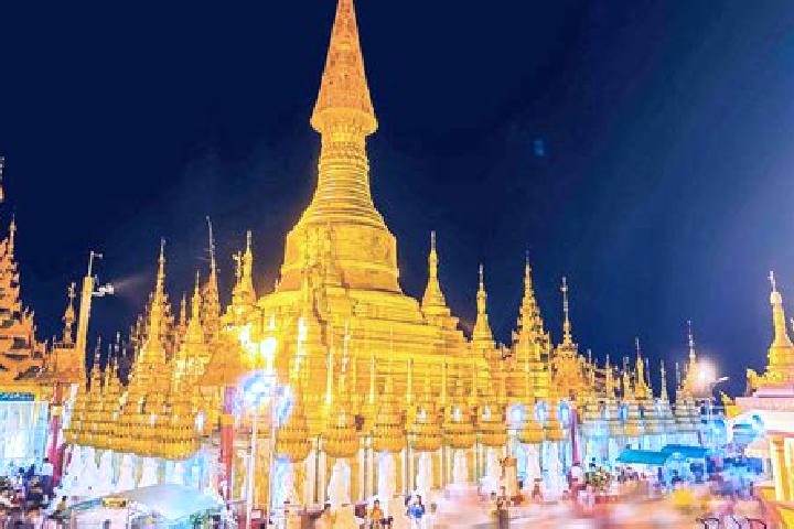 Sophia, 21 — Escort in Tha Pyay Kone, Myanmar