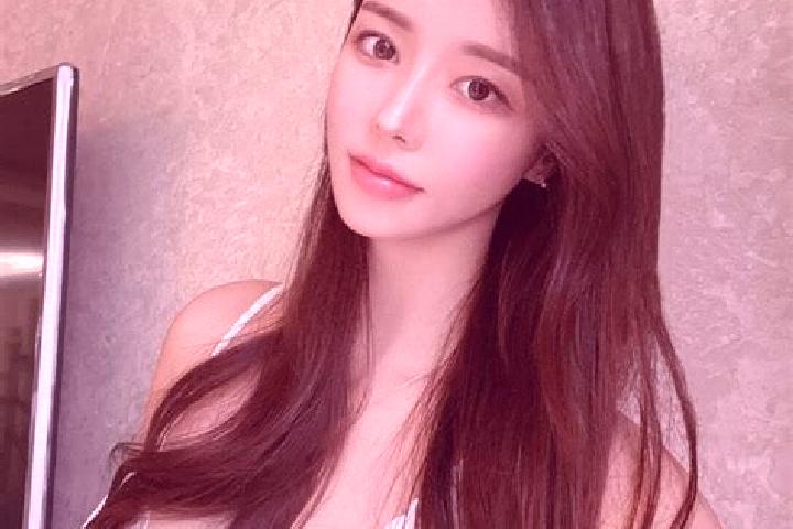 Sophia, 21 — Escort in Zhoutie, China