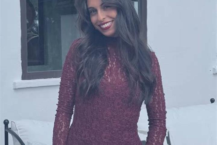Sophia, 22 — Escort in La Roche-Maurice, France