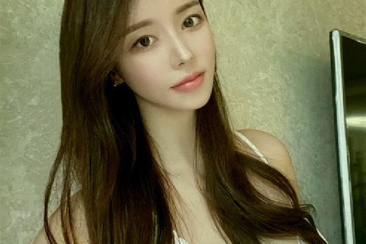 Sophia, 22 — Escort in Muxihe, China