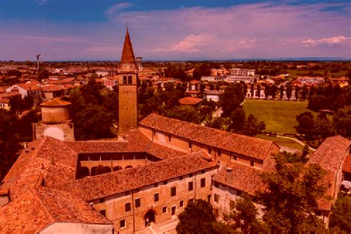 Sophia, 22 — Escort in Polesine, Italy