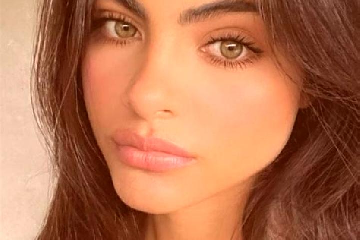 Sophia, 23, a auburn dark-eyed indian companion based in Algatocin. Offering A-Level, Roleplay, Prostate Massage. Available for incall and outcall, day and e...