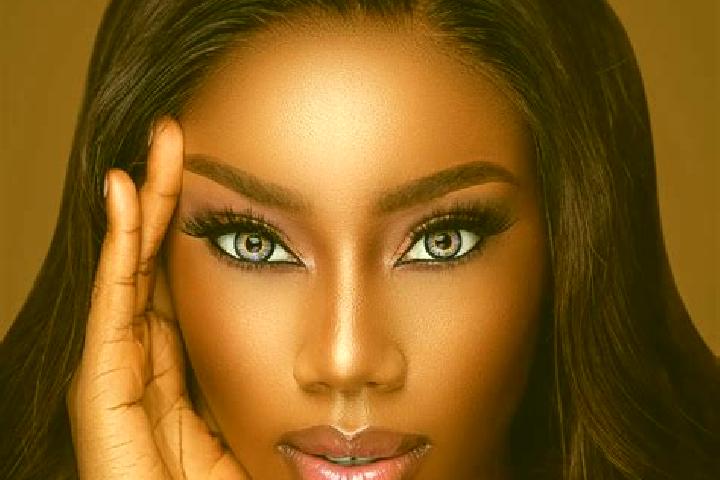 Sophia, 23, a chestnut blue-eyed ebony companion based in Barnsley. Offering CIM, Domination, BDSM, Dinner Date. Available for incall and outcall, day and ev...