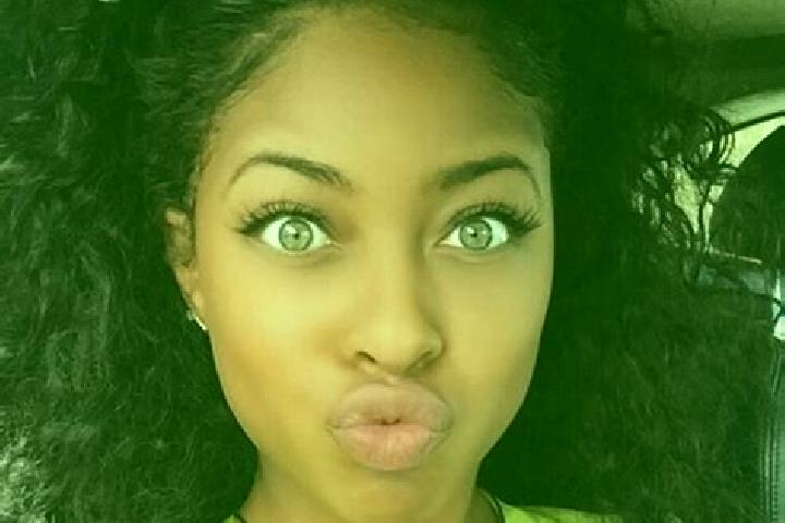 Sophia, 23, a dark blonde green-eyed ebony companion based in Grandes Rios. Offering Domination, GFE, Massage, Girlfriend Experience, Tantra. Available for i...
